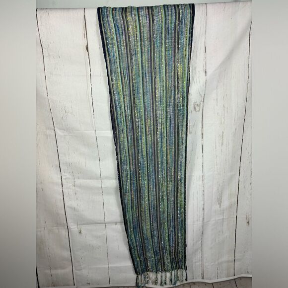 ‼️final must bundle‼️ Green Shades Multicolored Rectangle Scarf Wrap Boucle - Picture 4 of 6